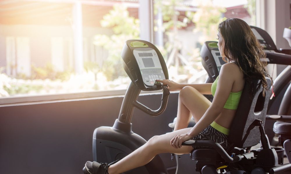 4 Ways Recumbent Bikes Help You Lose Thigh Fat